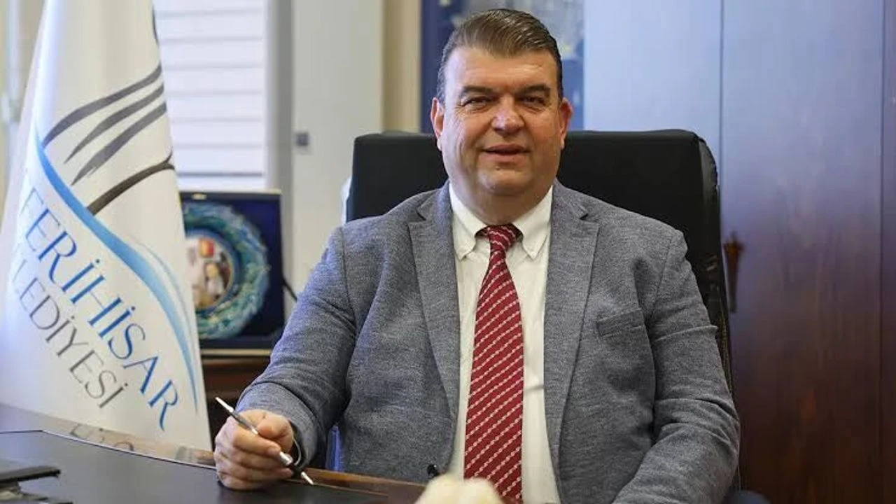 İzmir'in Seferihisar ilçesinde siyasi gündem, belediye başkan vekili seçimine çevrildi.