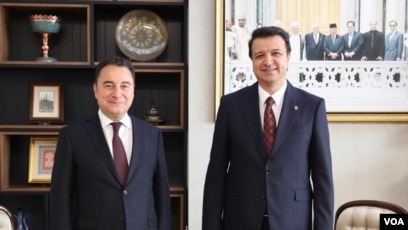 Meclis'in sayıca en küçük grubu YENİYOL'un 20 milletvekiliyle etkin muhalefetinin